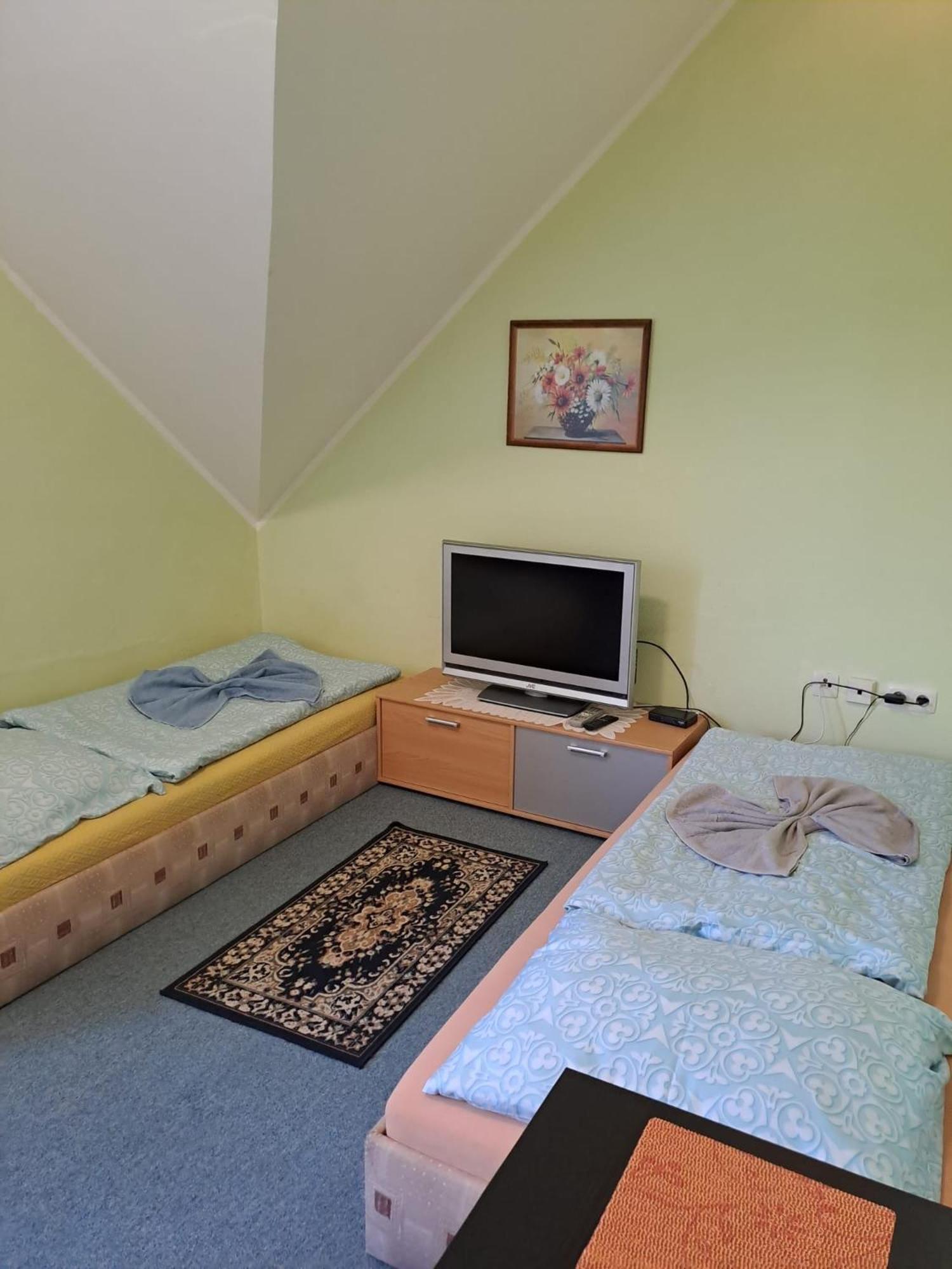 Hotel Kamenny Vrch Chomutov Eksteriør billede